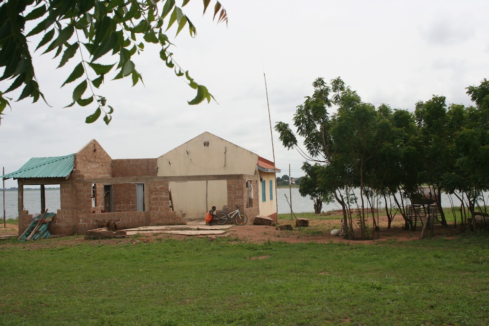 Abandoned colonial building in Kete Krachi
